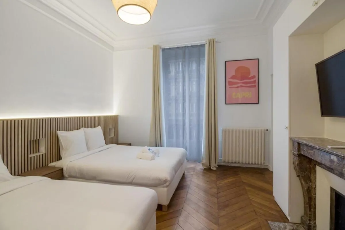 Mobility Lease - La Fayette - 8 People Apartment Paris