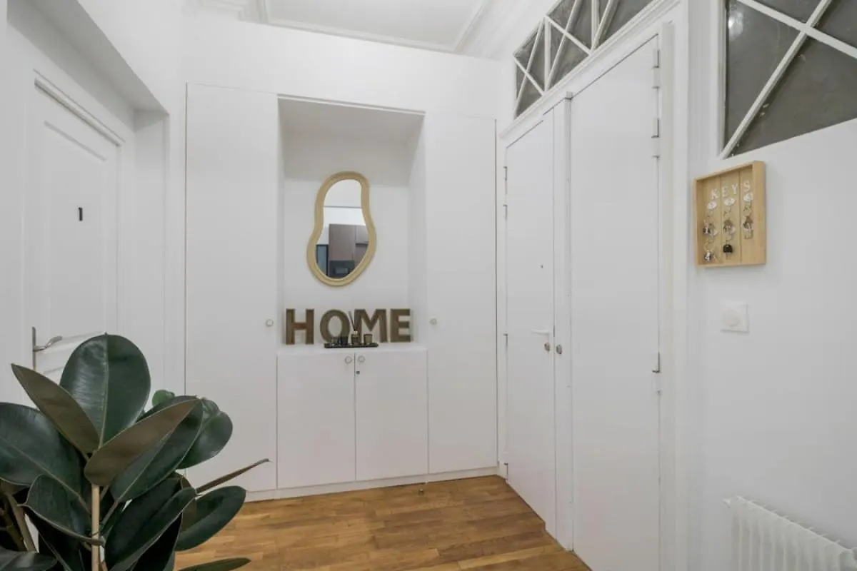 Mobility Lease - La Fayette - 8 People Apartment Paris 0*,  France