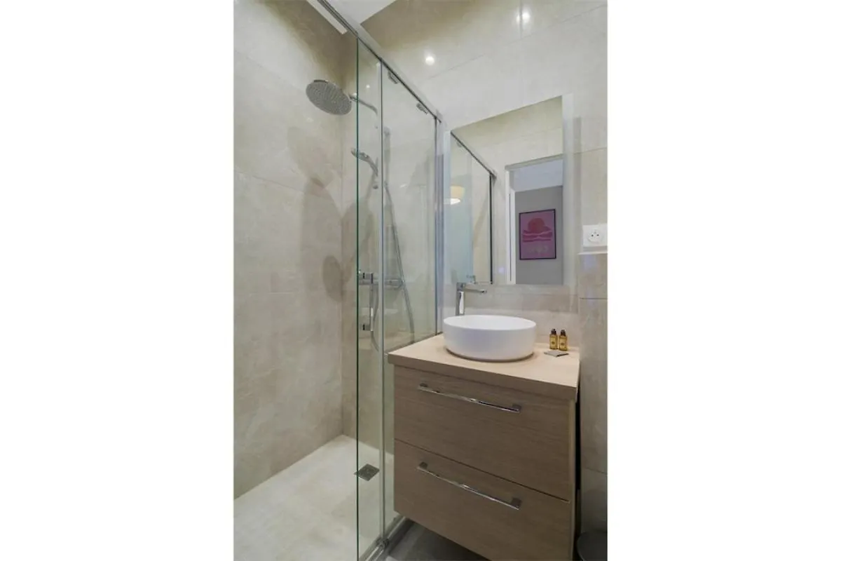 Mobility Lease - La Fayette - 8 People Apartment Paris